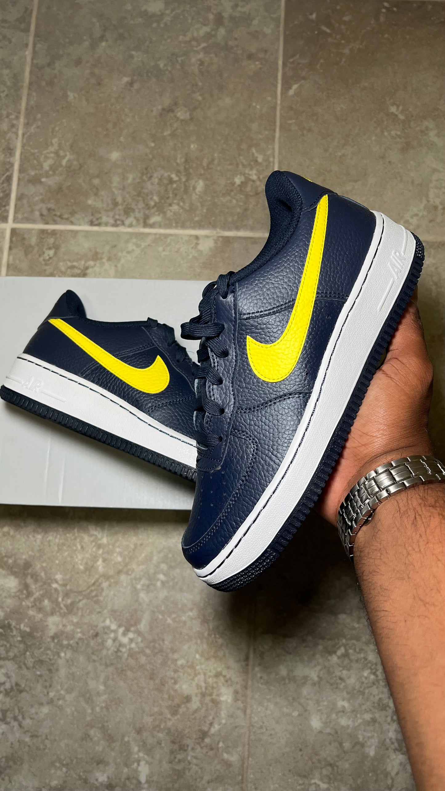 Nike Air Force 1 Low “Michigan” (SIZE 6)