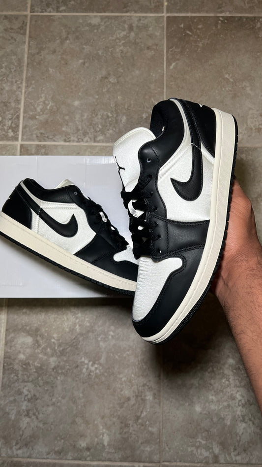 Jordan 1 Low SE “Vintage Panda” (SIZE 10)