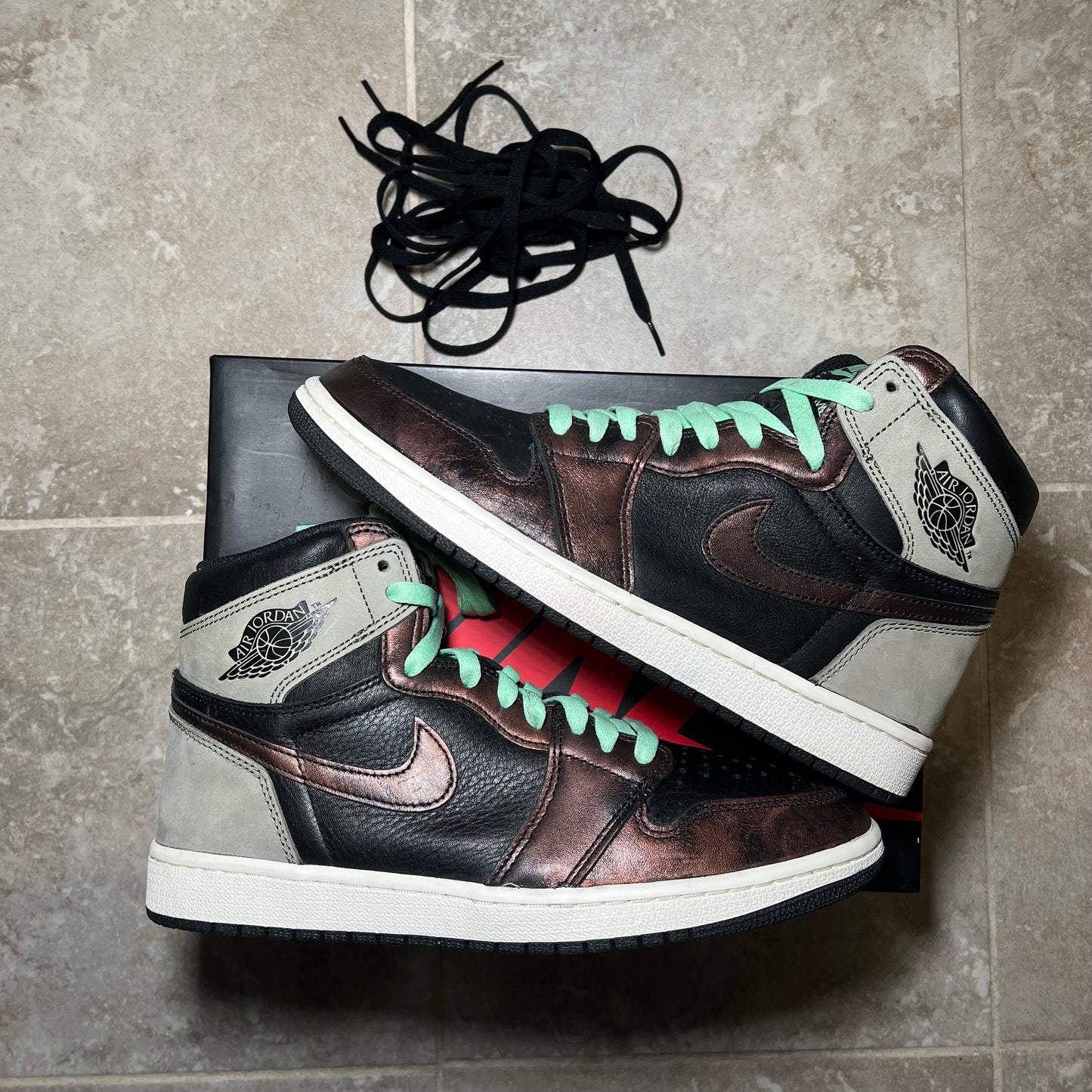 Jordan 1 Retro High “Light Army Rust Shadow Patina” (SIZE 9.5)